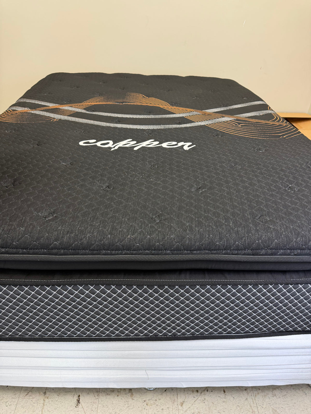 Levitate Mattress 14"